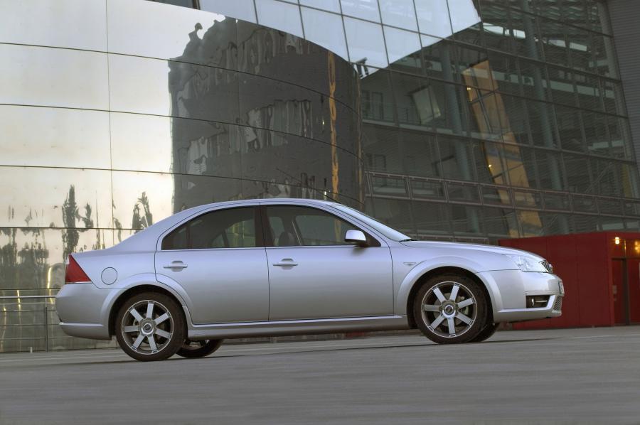  Ford Mondeo Titanium 2004 года  (фото 30 из 38)